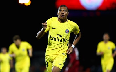 欧皇体育动态-从英超到西甲坎塞洛的王者之路