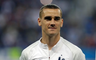 欧皇体育热评-佐默面对单刀冷静化解