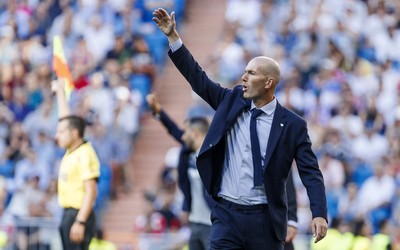 欧皇体育热评-内马尔参加扑克比赛收获