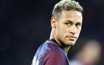 欧皇体育热议-达尼洛佩雷拉当选全场最佳实至名归